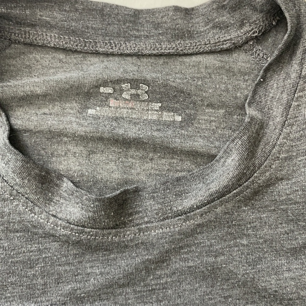 Men’s Under Armour Tee (M) - Picture 3 of 7
